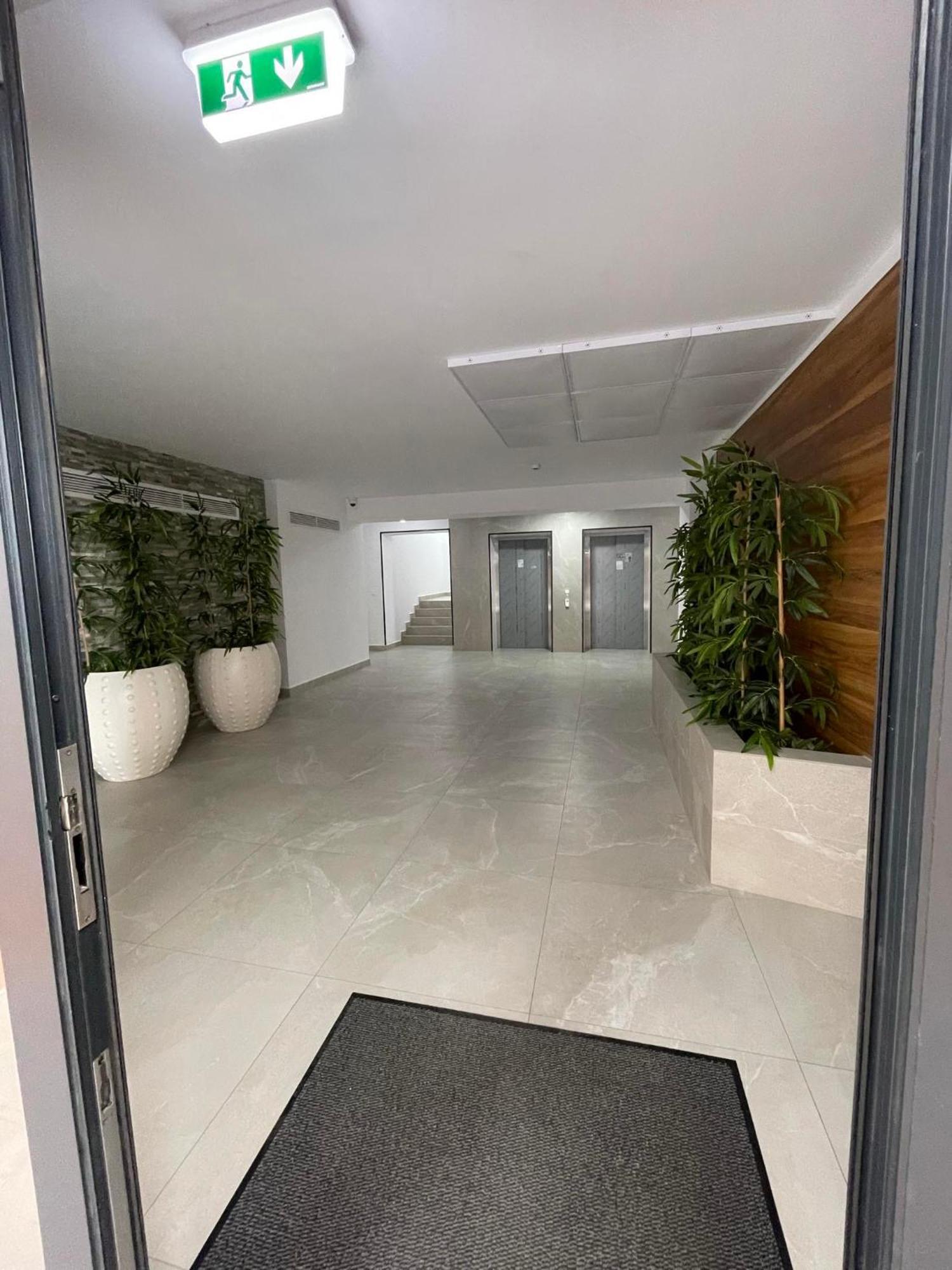 Metropolis Elegance Apartment Bucharest Exterior photo